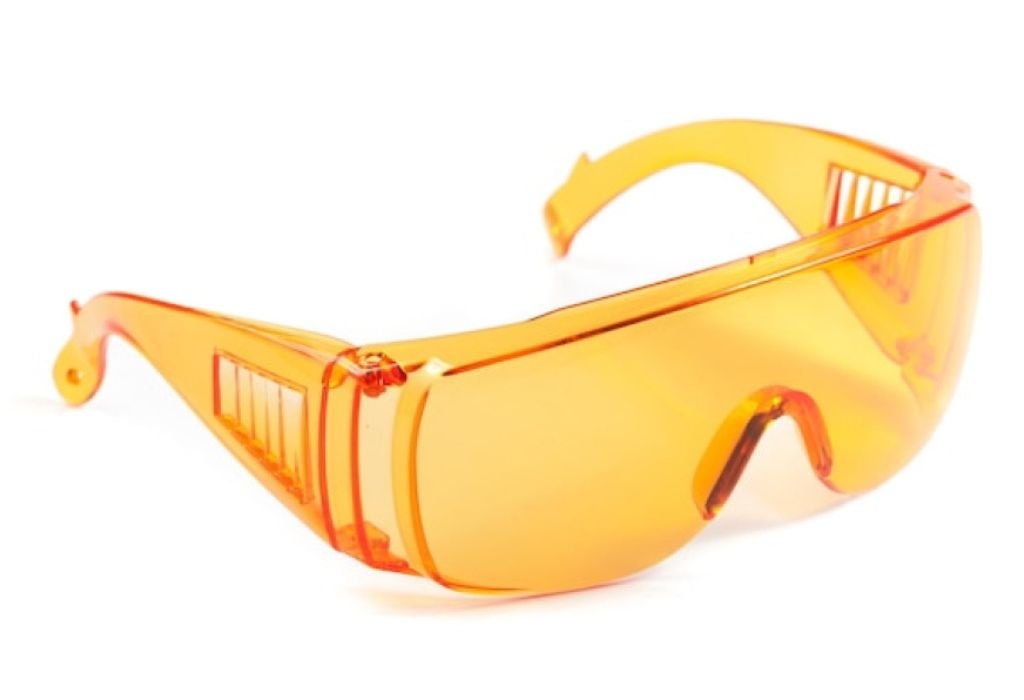 Can Safety Glasses Affect Your Vision? The Short Answer