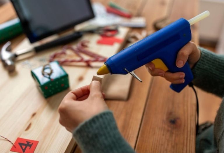 How Long for Hot Glue Gun to Heat Up Before Use?