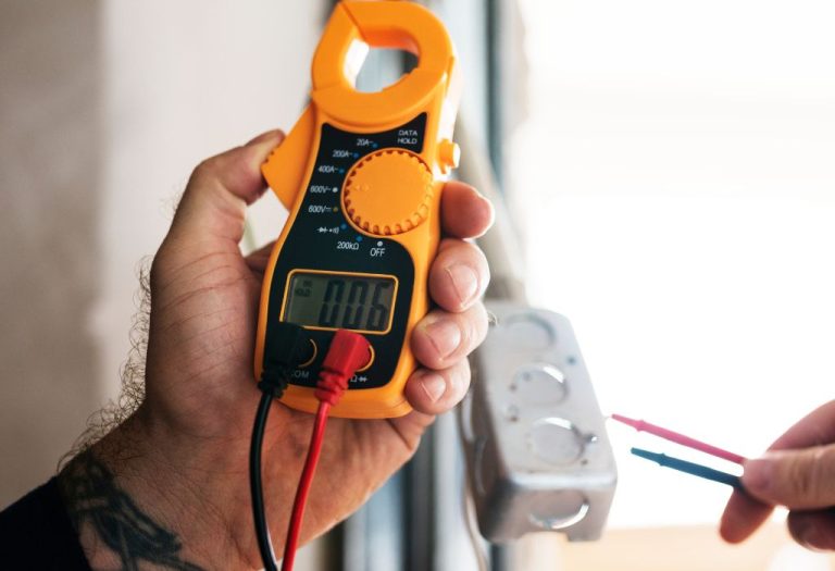 What Does AC Mean on Stud Finder? Safety Tips Inside