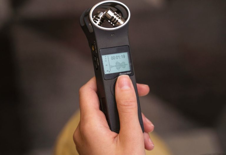 How to Use a Magnetic Stud Finder: Step-by-Step Guide