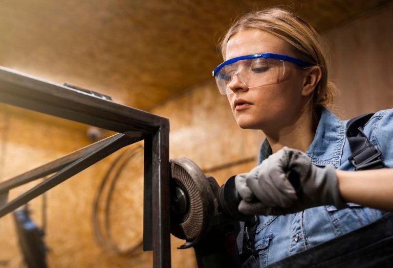 Can You Cut Safety Glass With a Glass Cutter?