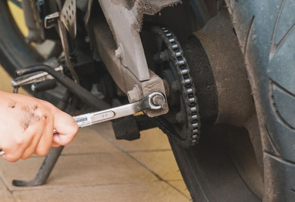 The Short Answer: Can You Remove Lug Nuts Without an Impact Wrench?