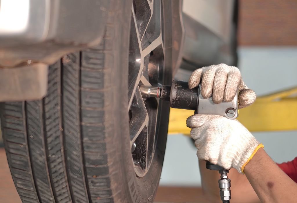 Quick Answer — Can You Use Regular Sockets on an Impact Wrench?