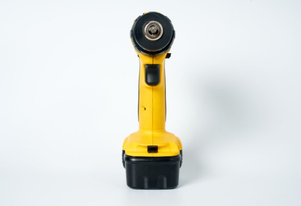 What Is a Cordless Impact Wrench?