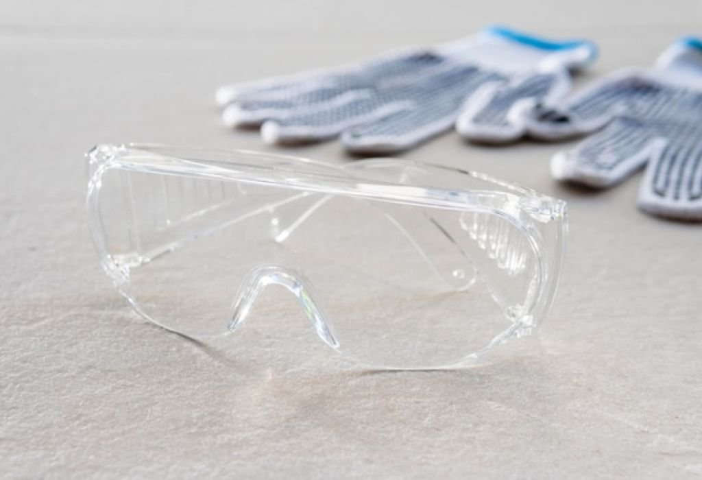 When Should Safety Glasses Be Worn During Sports & Recreational Activities
