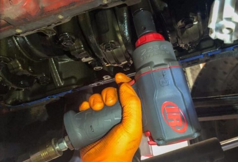 How to Lubricate an Air Impact Wrench Properly
