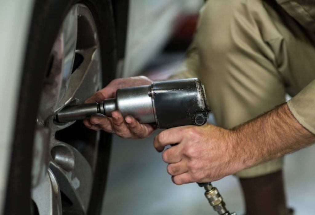 Why Oiling Matters on a Central Pneumatic Impact Wrench