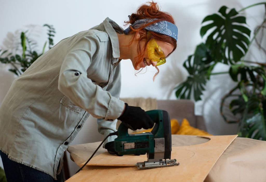 Safety and Maintenance When Using Power Sanding Tools on Furniture