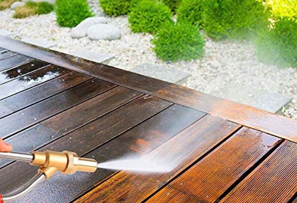 When Not to Sand a Deck After Power Washing