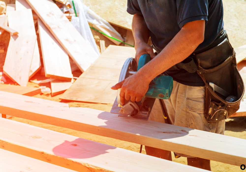 Understanding What a Worm Drive Circular Saw Is