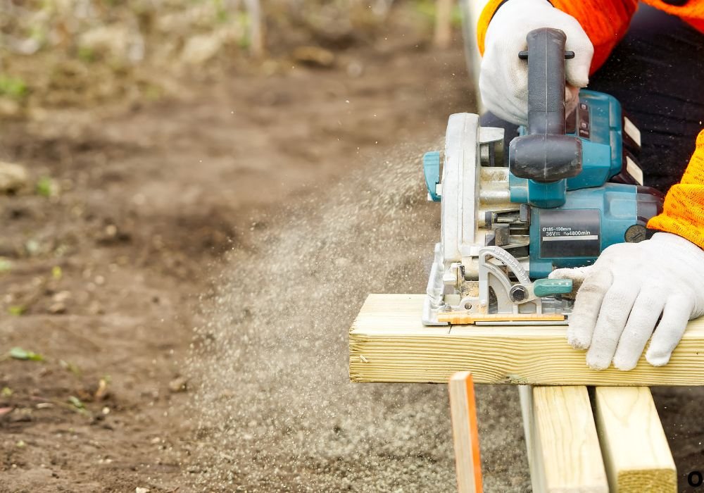 Setting the Correct Depth and Alignment on Your Circular Saw