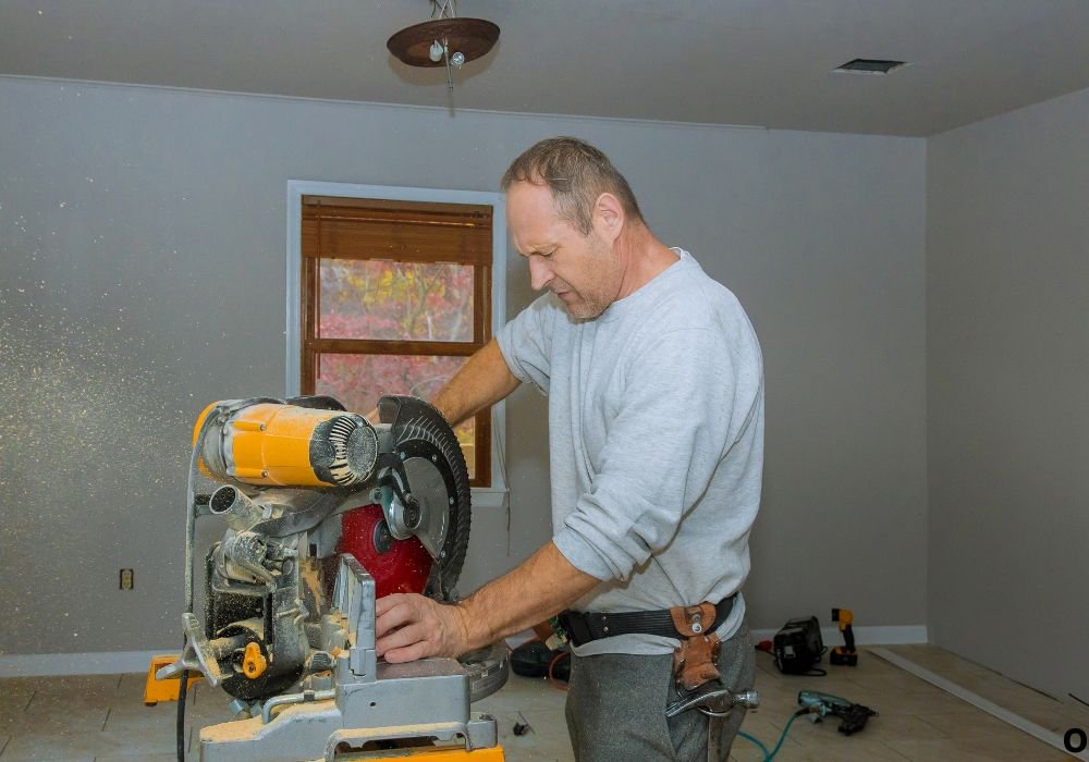 Setting Up the Circular Saw for Crown Moldin