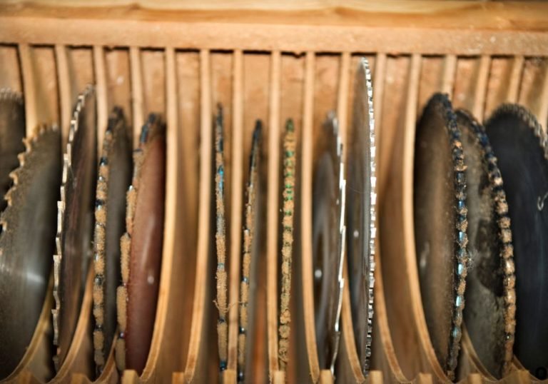 How to Measure a Circular Saw Blade Accurately at Home