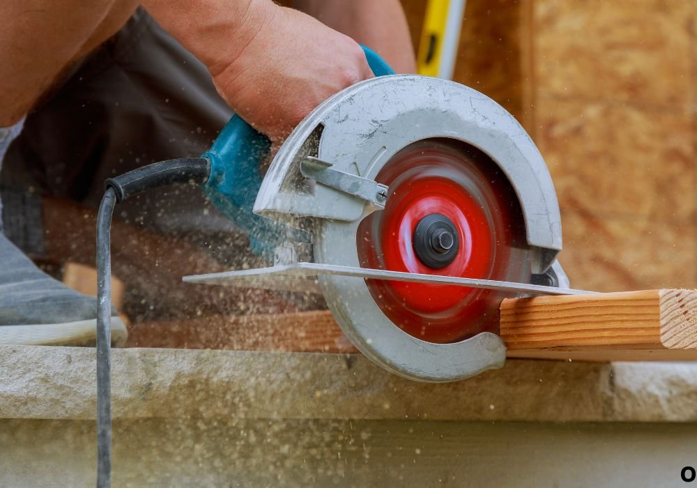 What Materials Can a Mini Circular Saw Cut
