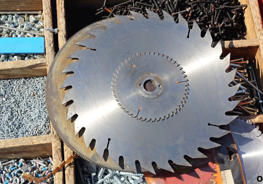 Why You Need to Change Your Circular Saw Blade