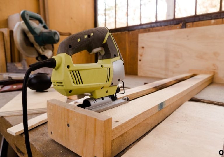How to Cut 2x4 with Circular Saw Like a True Pro