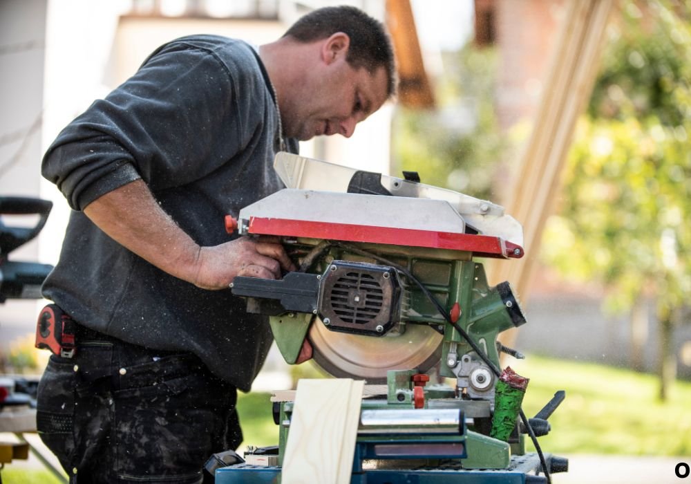 Understanding Why Cutting 4x4 Posts Is Challenging