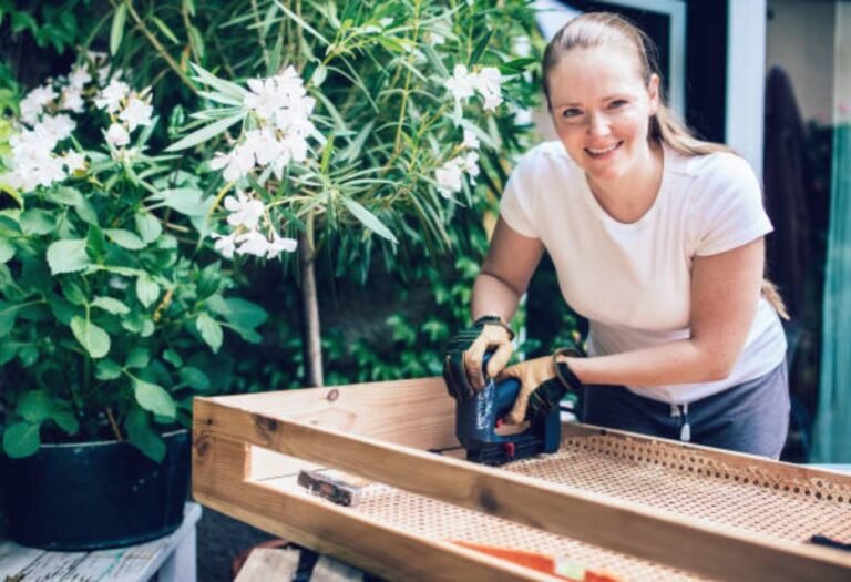How to Remove Jammed Staples: A Quick Guide to Unsticking