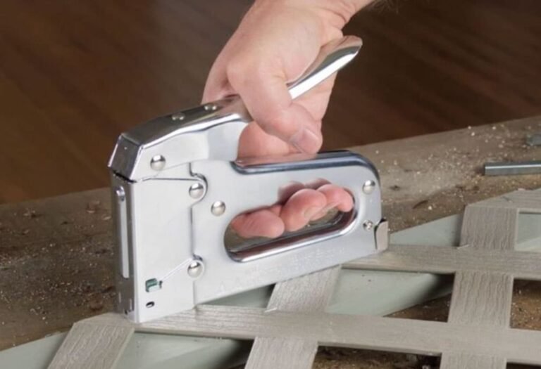 How to Load a Staple Gun Safely and Effectively