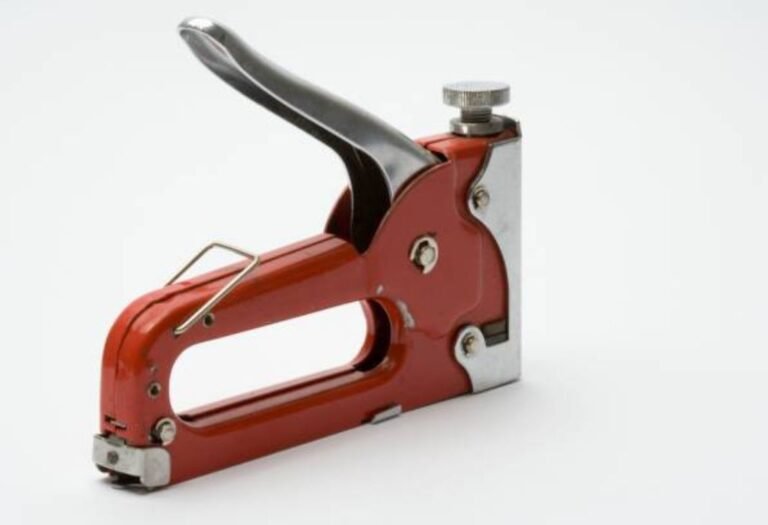 How to Maintain a Staple Gun for Optimal Performance