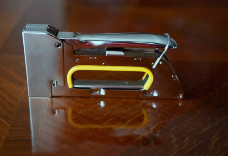 How to Adjust Depth on Staple Gun: A Simple Guide